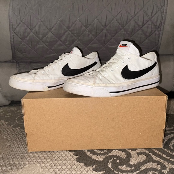 NikeCourt Legacy Canvas 'White Black' Men’s Shoes - Picture 3 of 8